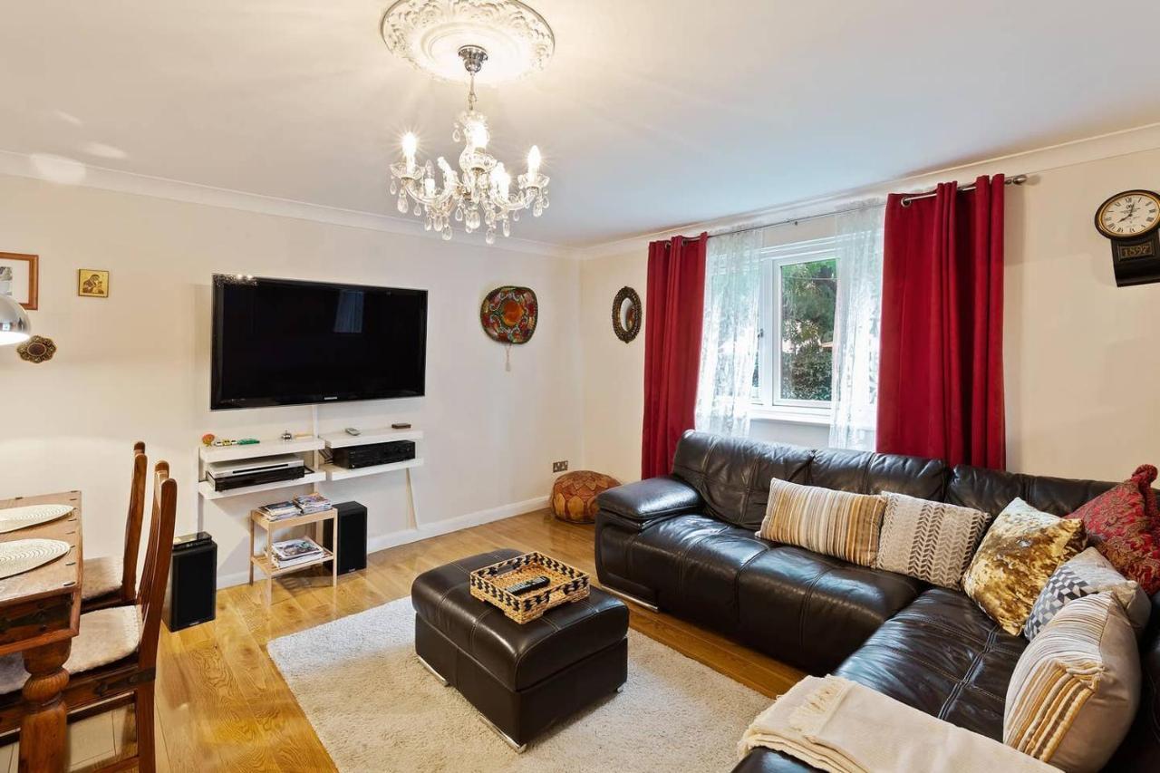 Beautiful And Cosy 2 Bedroom Flat Londra Exterior foto