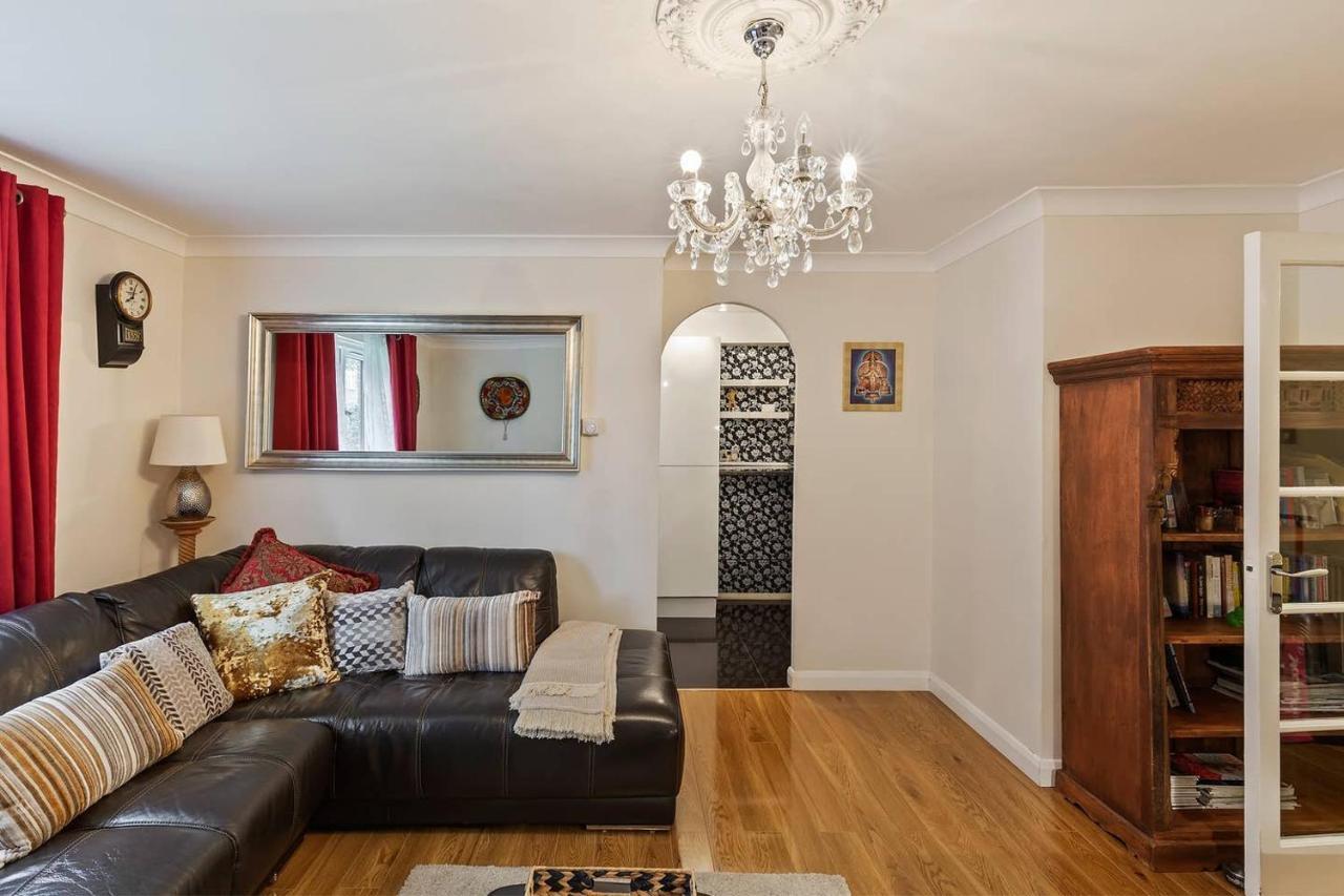 Beautiful And Cosy 2 Bedroom Flat Londra Exterior foto