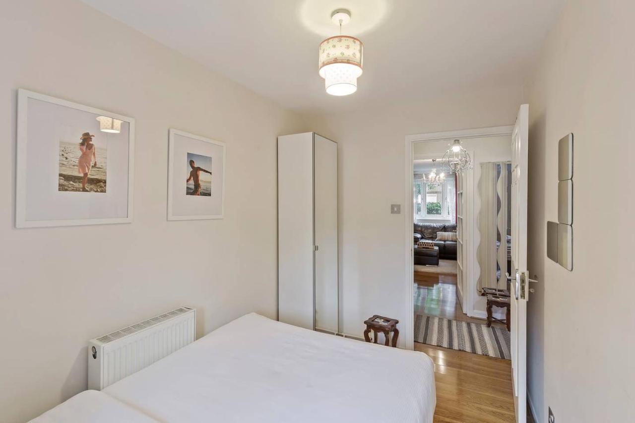 Beautiful And Cosy 2 Bedroom Flat Londra Exterior foto
